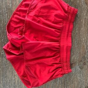 Lululemon Athletica Vibrant Red Athletic Shorts Hotty Hots low rise 2.5”